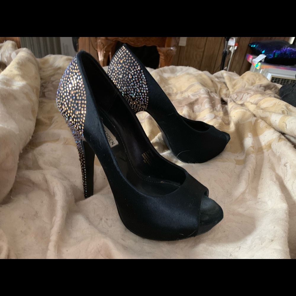 Steve Madden pumps